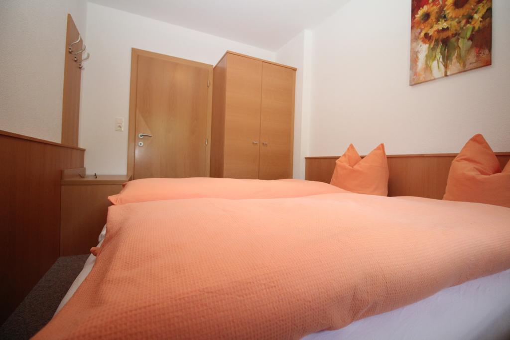Haus Peter Schiestl Apartment Цел ам Цилер Стая снимка