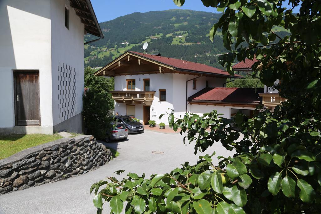 Haus Peter Schiestl Apartment Цел ам Цилер Стая снимка