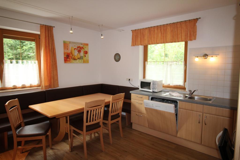 Haus Peter Schiestl Apartment Цел ам Цилер Екстериор снимка
